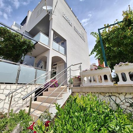 Sophie Apartments Жаборич Екстериор снимка